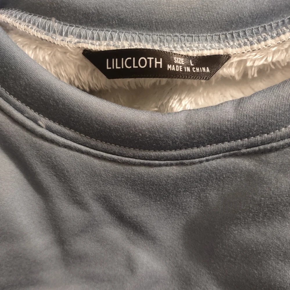 Fuzzy sweatshirt - Picture 5 of 6